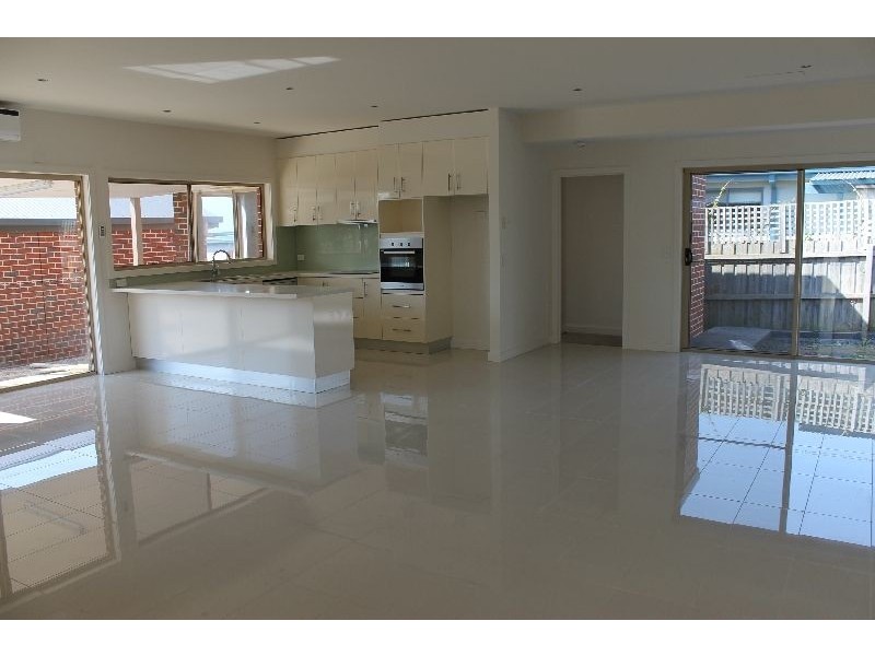 1/283 Settlement Road, Cowes VIC 3922