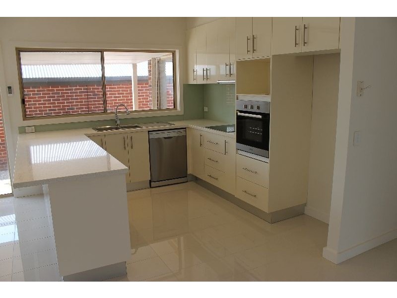 1/283 Settlement Road, Cowes VIC 3922