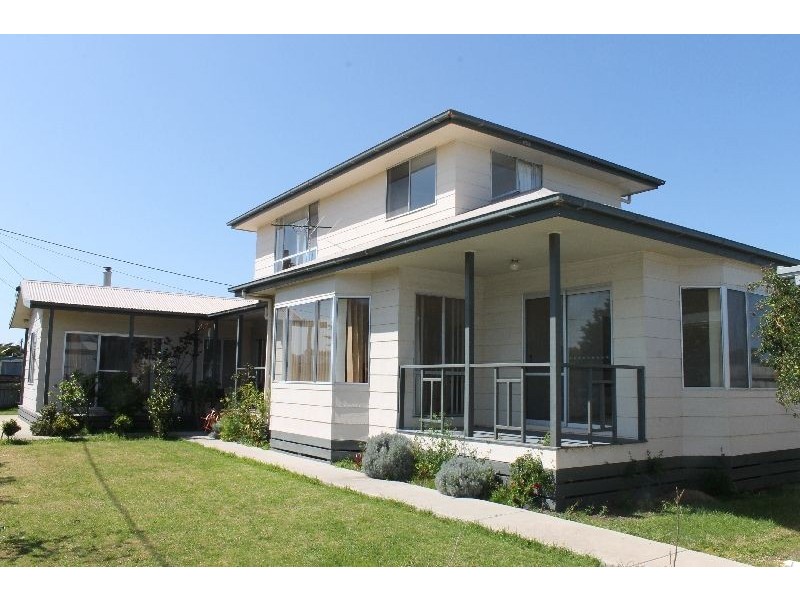 1 Dover Street, Sunderland Bay VIC 3922