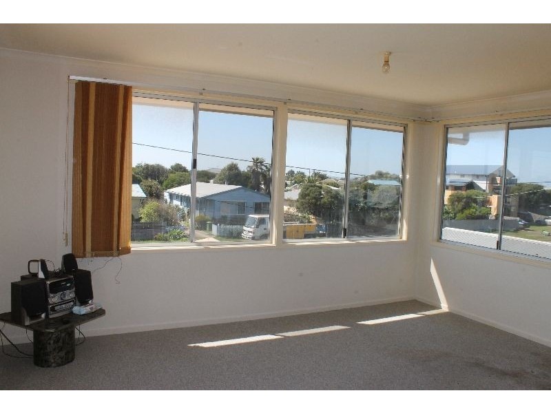 1 Dover Street, Sunderland Bay VIC 3922