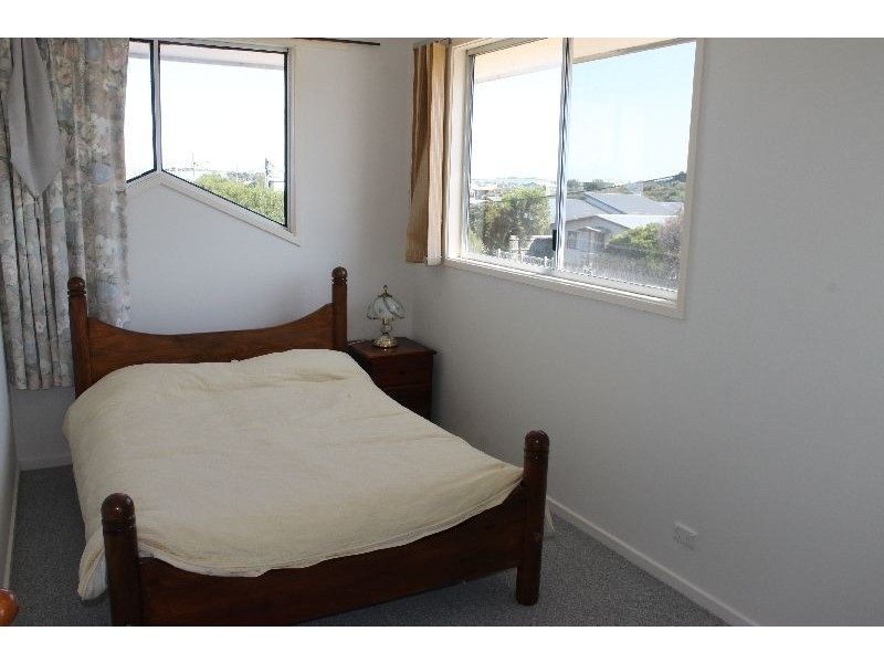 1 Dover Street, Sunderland Bay VIC 3922