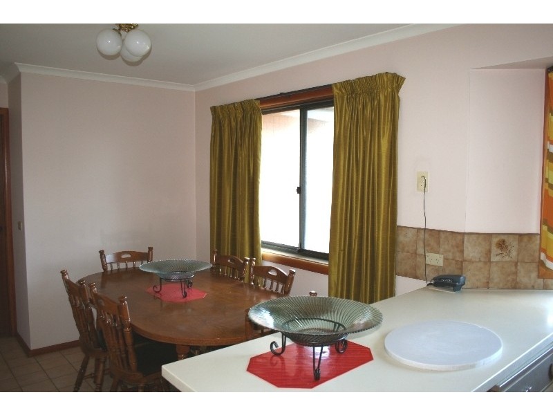 14 Beach Street, Cowes VIC 3922