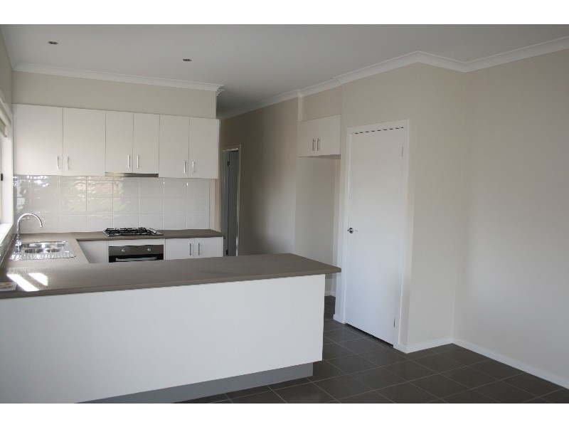 11 Kingfisher Way, Cowes VIC 3922