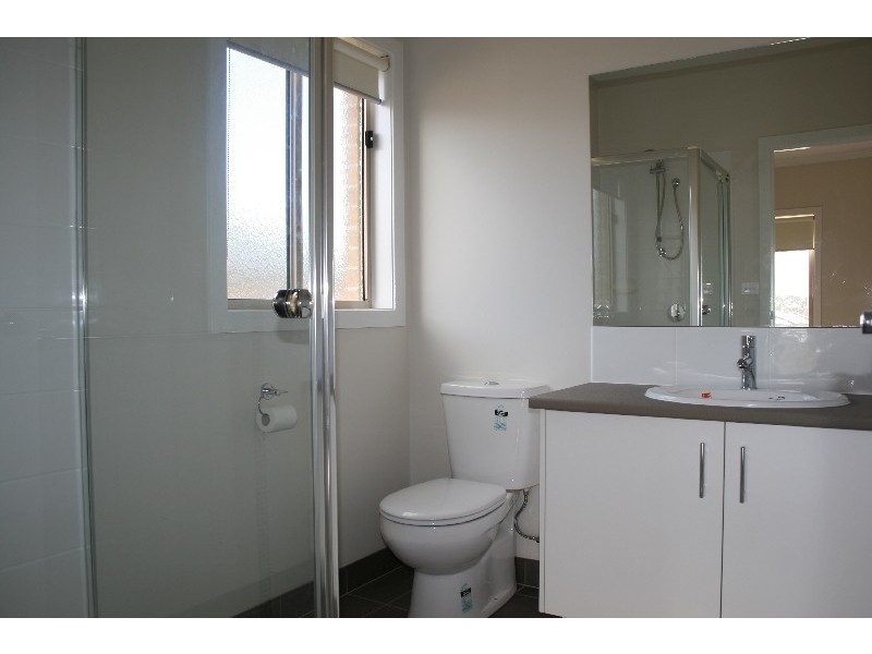 11 Kingfisher Way, Cowes VIC 3922