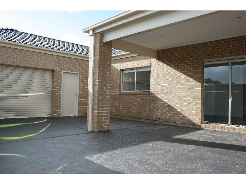 11 Kingfisher Way, Cowes VIC 3922