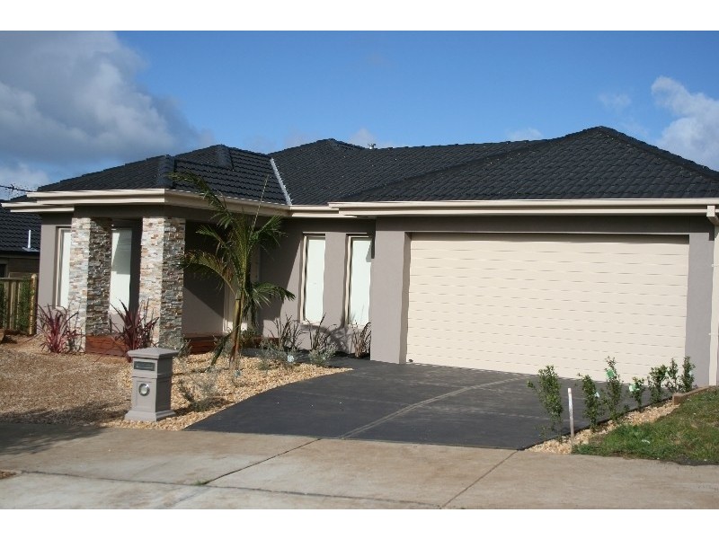 11 Kingfisher Way, Cowes VIC 3922