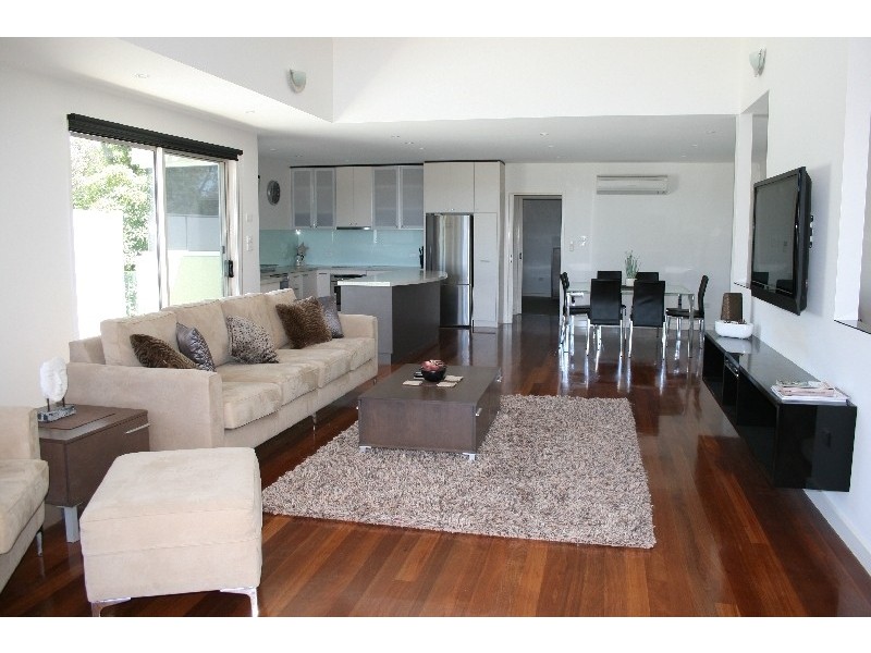 1&2/113 Church Street, Cowes VIC 3922