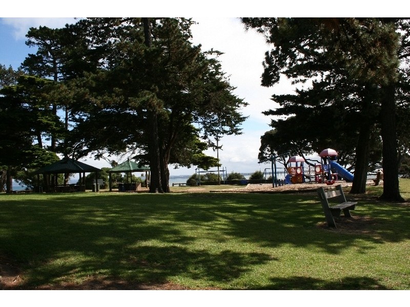 38 Chapel Street, Cowes VIC 3922