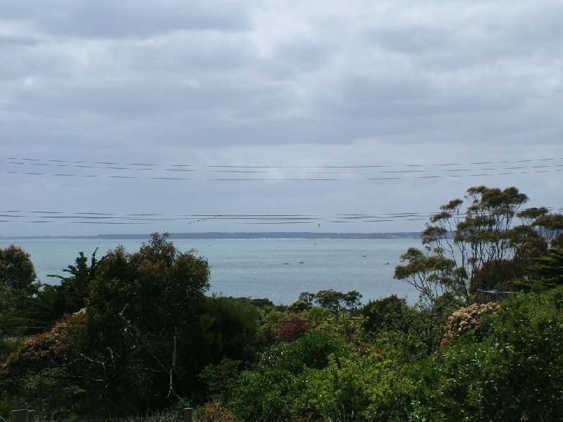 16 Chillingworth Road, Cowes VIC 3922