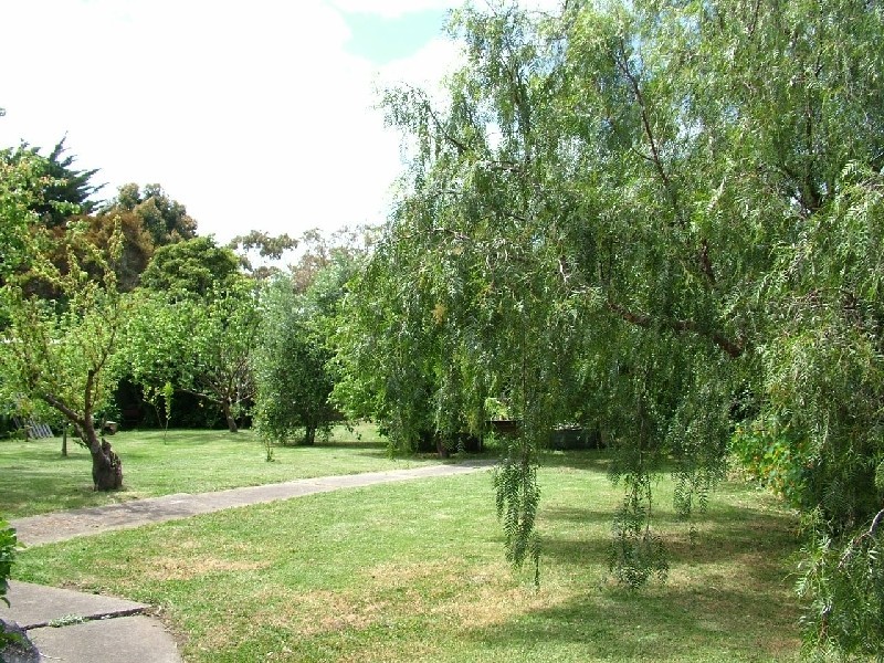 16 Chillingworth Road, Cowes VIC 3922