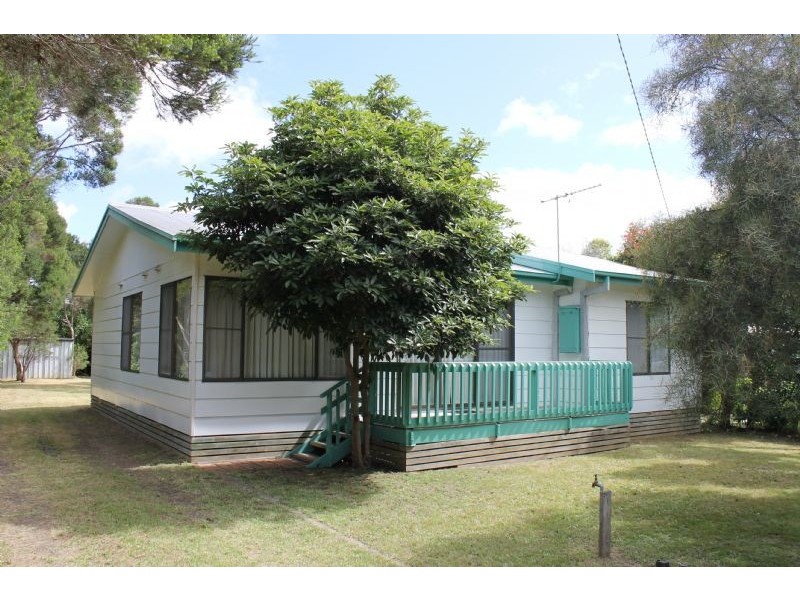 21 Ti Tree Drive, Cowes VIC 3922