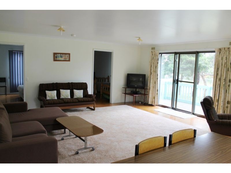 21 Ti Tree Drive, Cowes VIC 3922