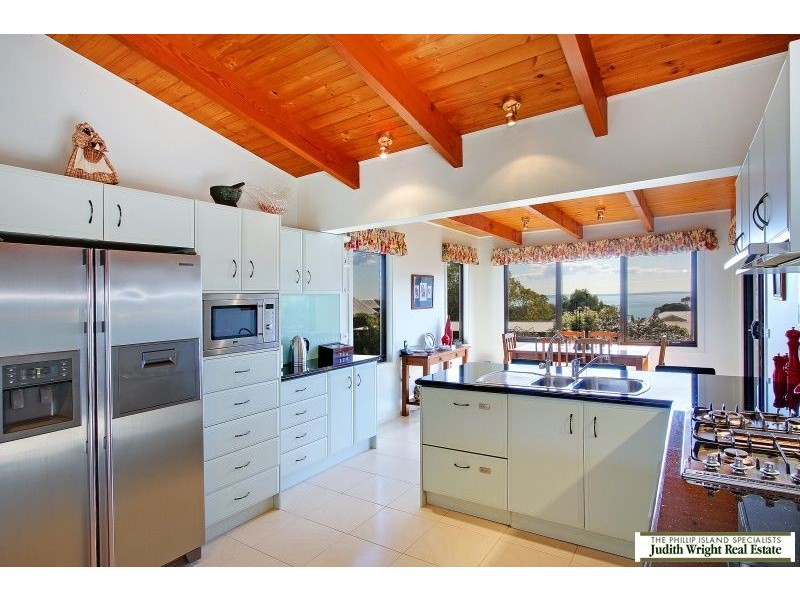 23-25 Chillingworth Road, Cowes VIC 3922