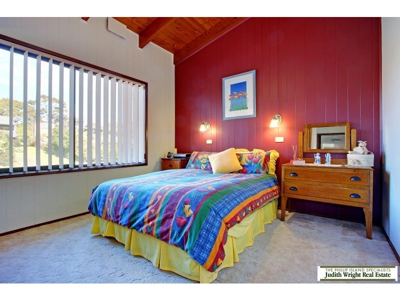 23-25 Chillingworth Road, Cowes VIC 3922