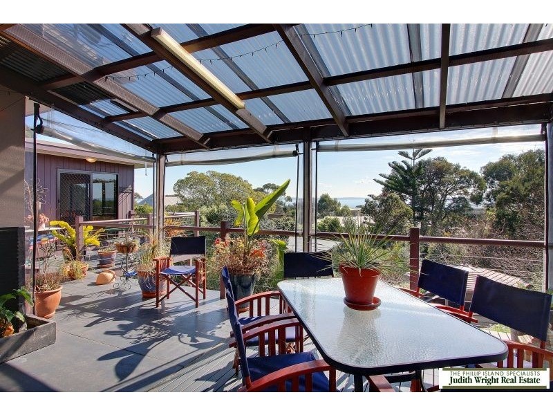 23-25 Chillingworth Road, Cowes VIC 3922