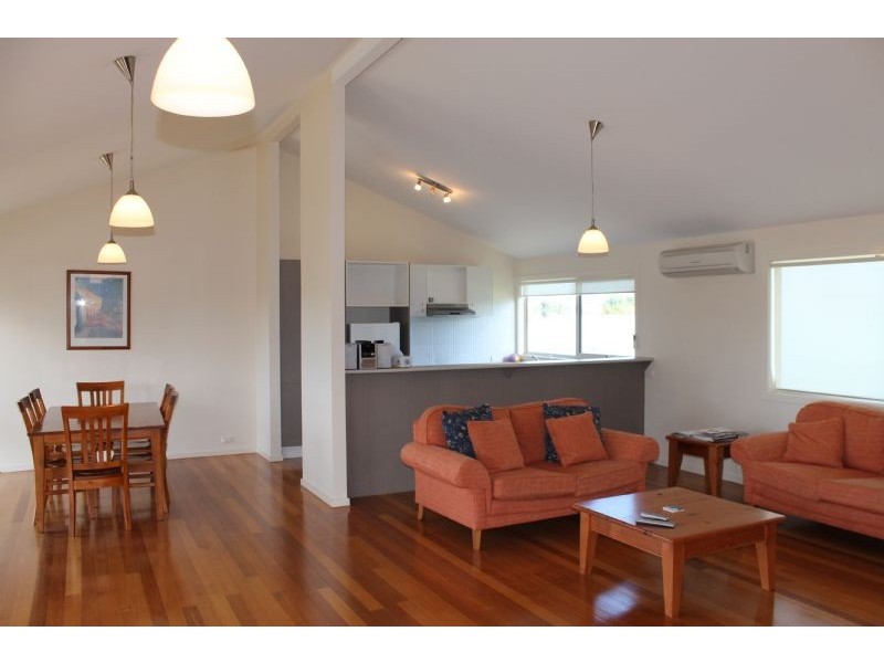 2B Sunderland Bay Road, Sunderland Bay VIC 3922