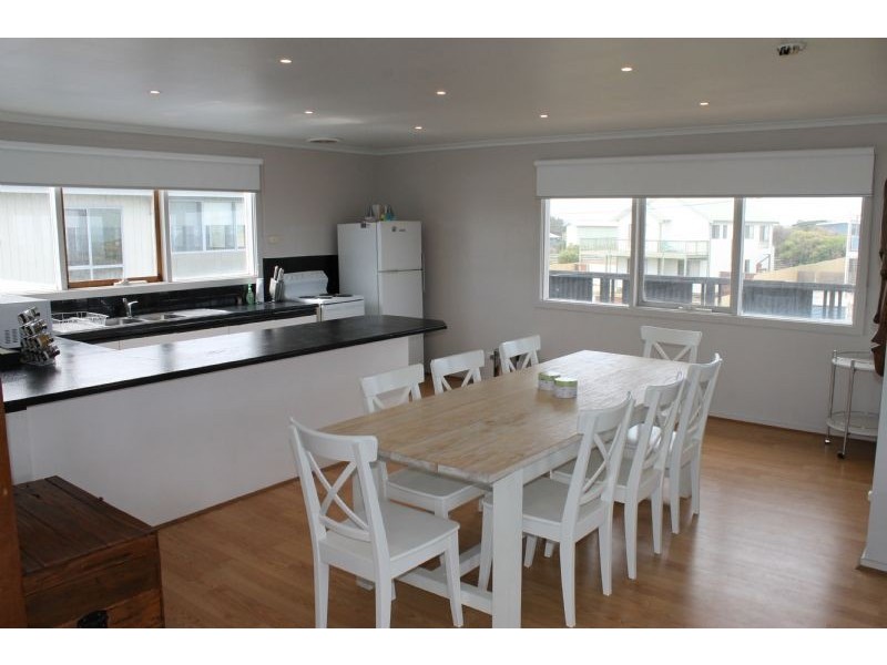 26 Stradbroke Cresent, Surf Beach VIC 3922