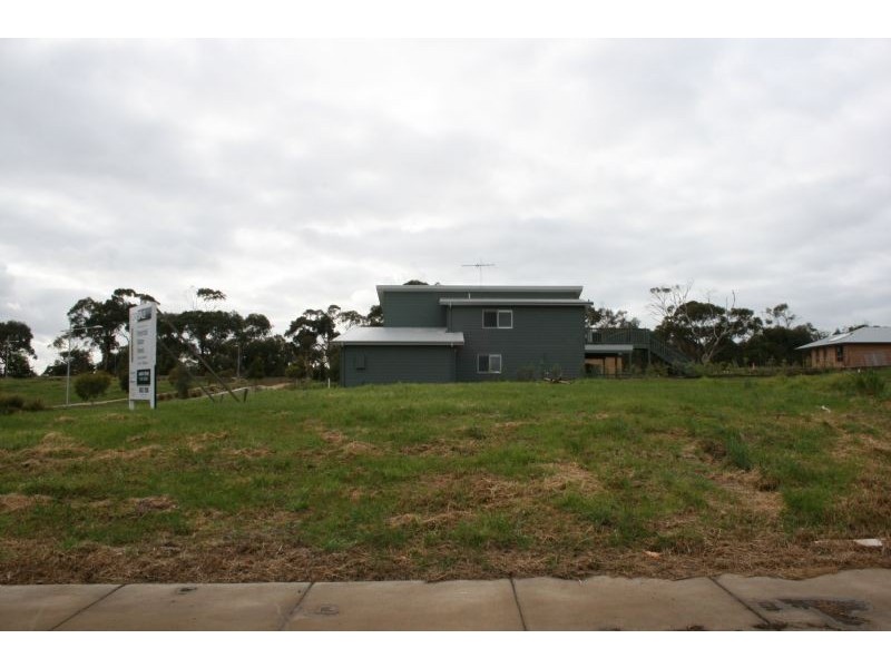 41 Seagrove Way, Cowes VIC 3922