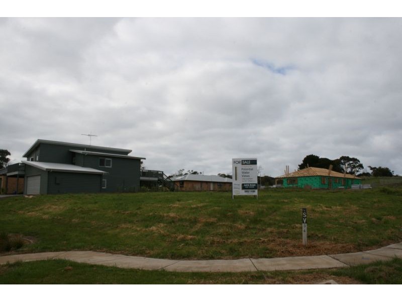 41 Seagrove Way, Cowes VIC 3922