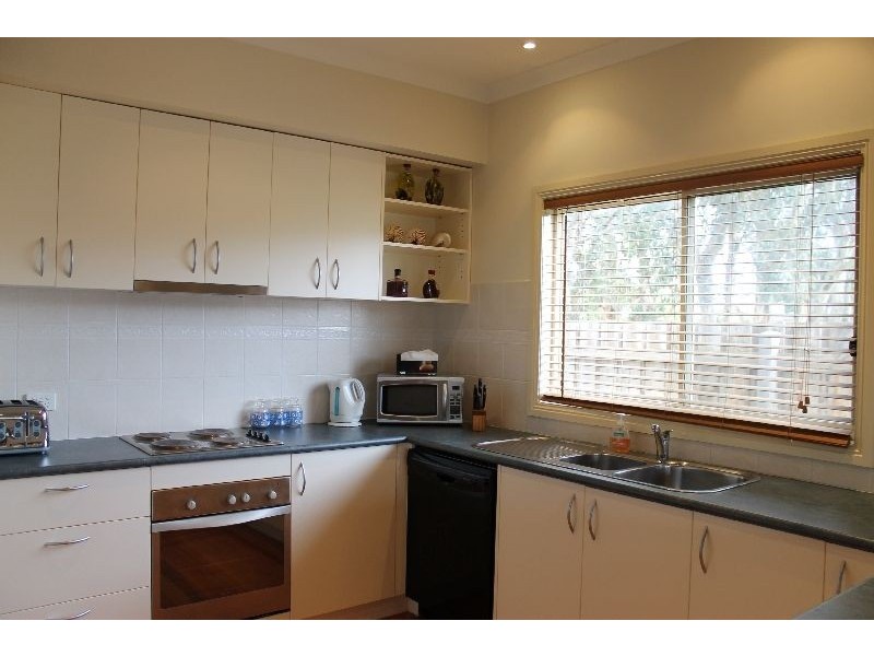 2/63 Dunsmore Road, Cowes VIC 3922