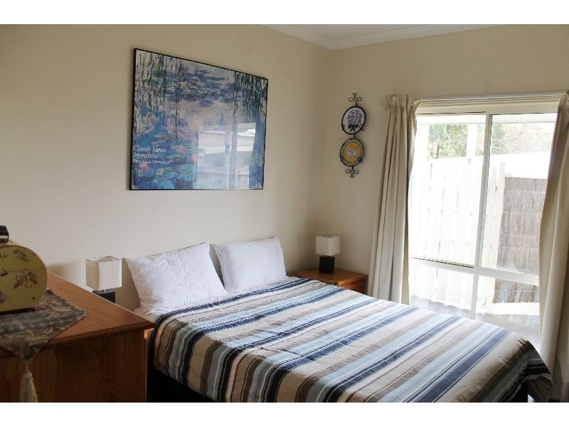 2/63 Dunsmore Road, Cowes VIC 3922
