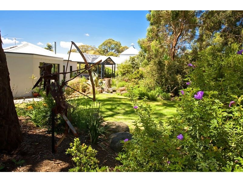 14 Honeyeater Drive, Silverleaves VIC 3922