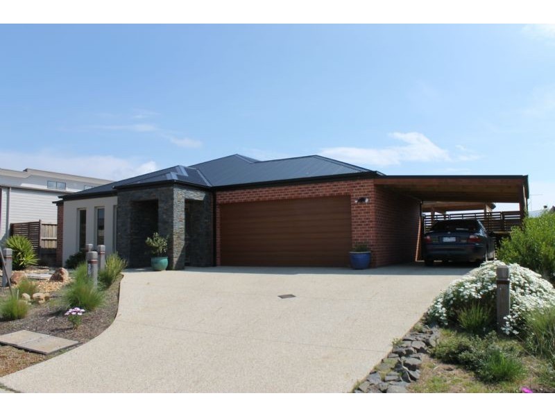 38 Seagrove Way, Cowes VIC 3922