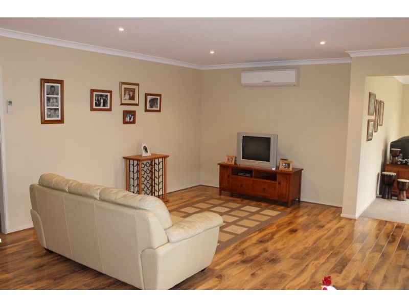 38 Seagrove Way, Cowes VIC 3922