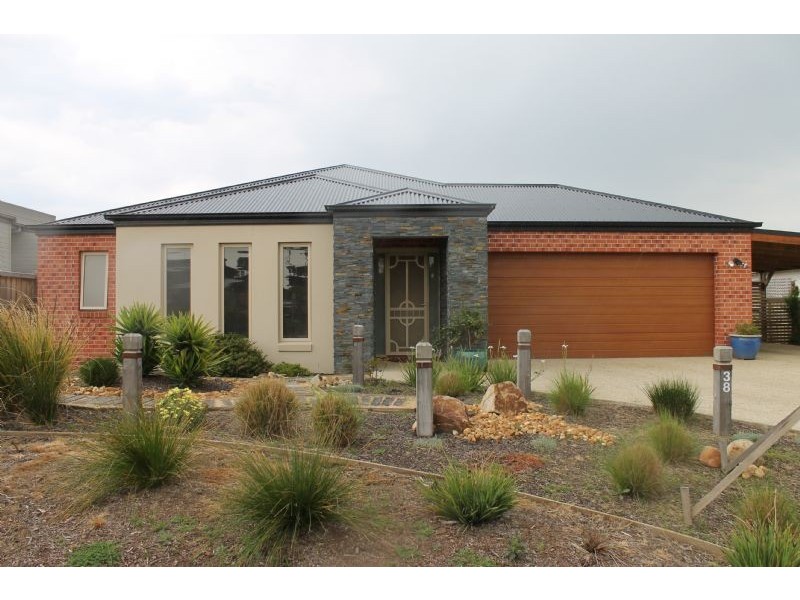 38 Seagrove Way, Cowes VIC 3922