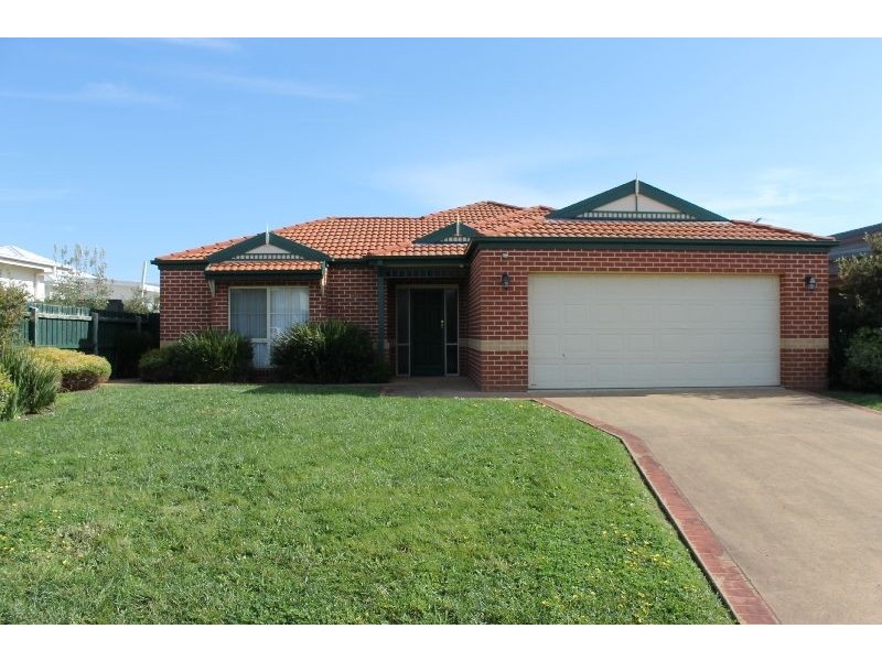 27 Katherine Circuit, Cowes VIC 3922