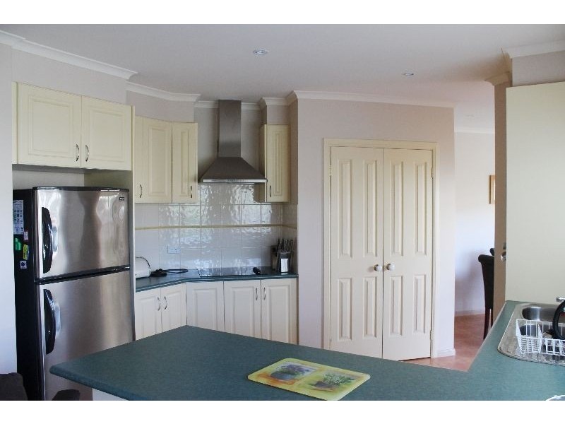 27 Katherine Circuit, Cowes VIC 3922