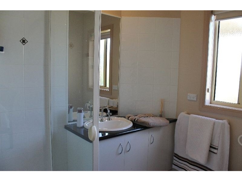 27 Katherine Circuit, Cowes VIC 3922