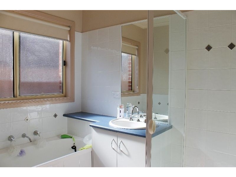 27 Katherine Circuit, Cowes VIC 3922