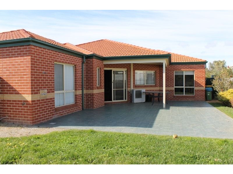 27 Katherine Circuit, Cowes VIC 3922