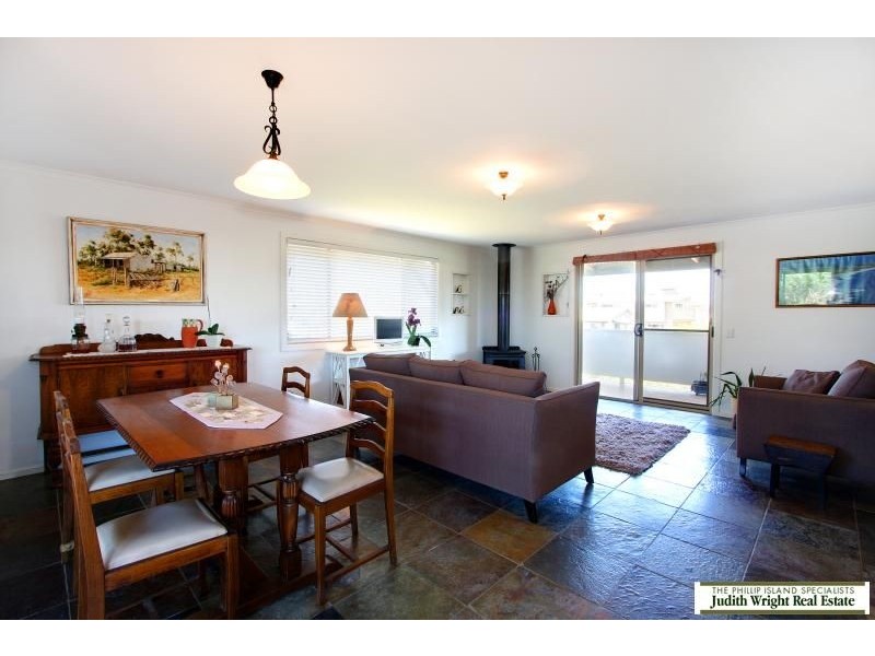 45 Sunderland Bay Road, Surf Beach VIC 3922