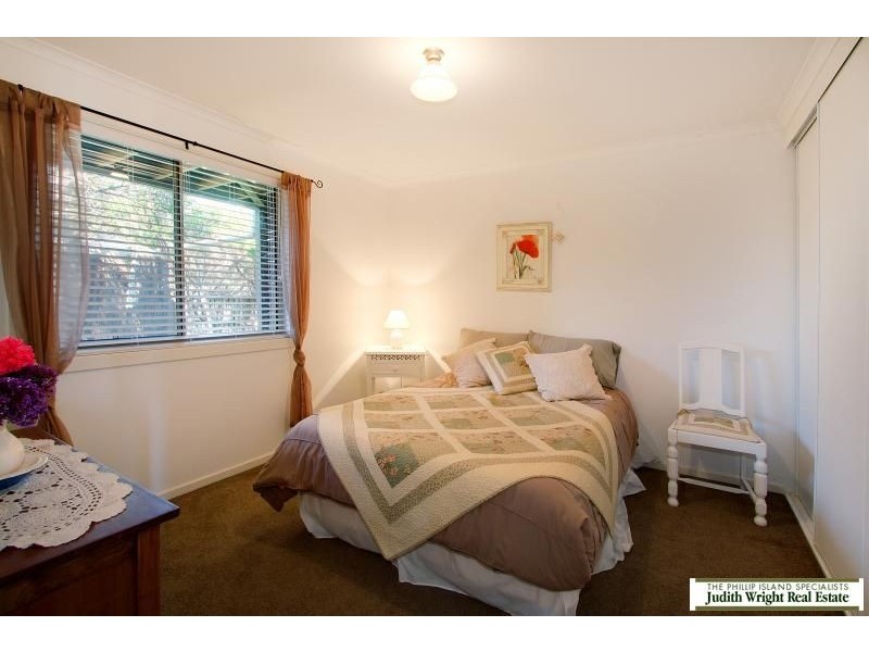 45 Sunderland Bay Road, Surf Beach VIC 3922