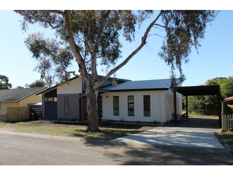 8 Malay Street, Cowes VIC 3922