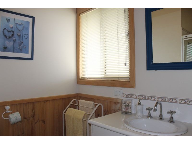 222 Smiths Beach Road, Smiths Beach VIC 3922