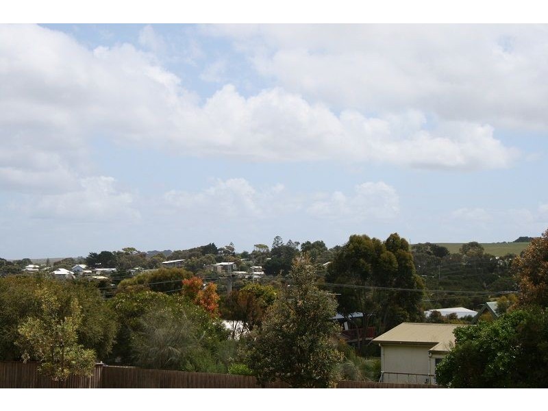 10 Bermagui Crescent, Sunset Strip VIC 3922