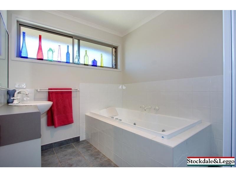 6 Robwood Court, Silverleaves VIC 3922