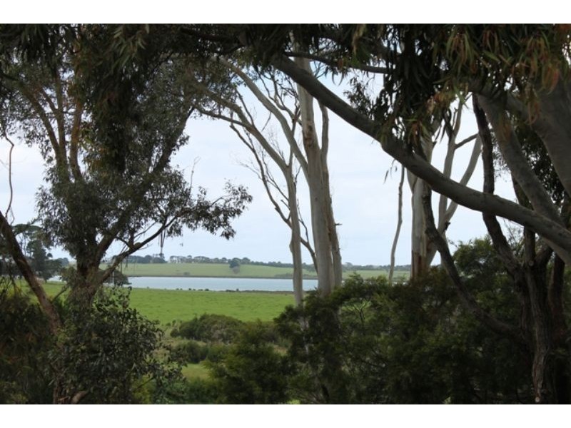 8 Hastings Street, Rhyll VIC 3923