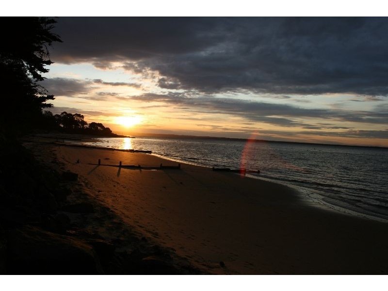 28 Jenner Avenue, Cowes VIC 3922