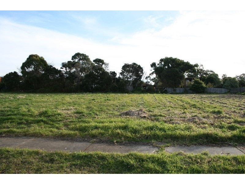 28 Jenner Avenue, Cowes VIC 3922