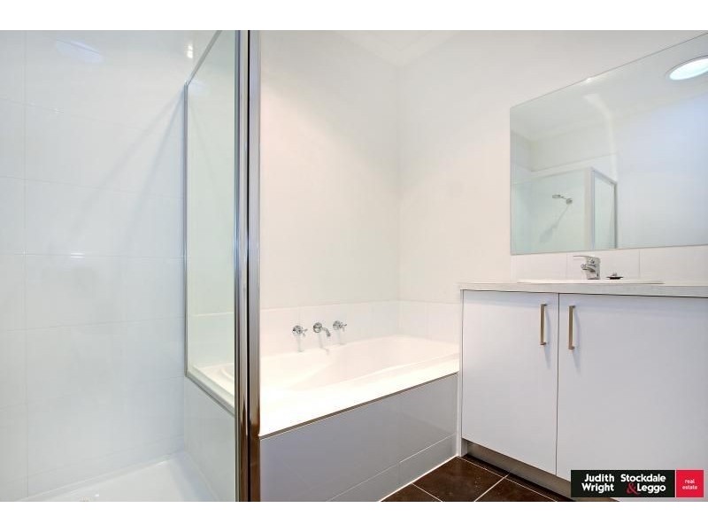 33 Katherine Circuit, Cowes VIC 3922