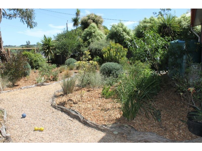 16 Ventnor Rd, Cowes VIC 3922