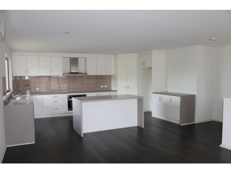 2/265 Settlement Road, Cowes VIC 3922