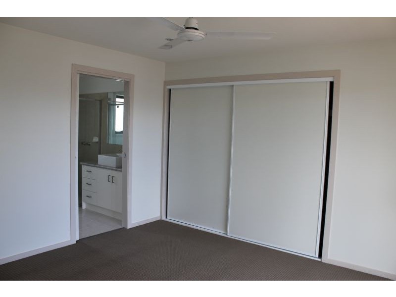 2/265 Settlement Road, Cowes VIC 3922