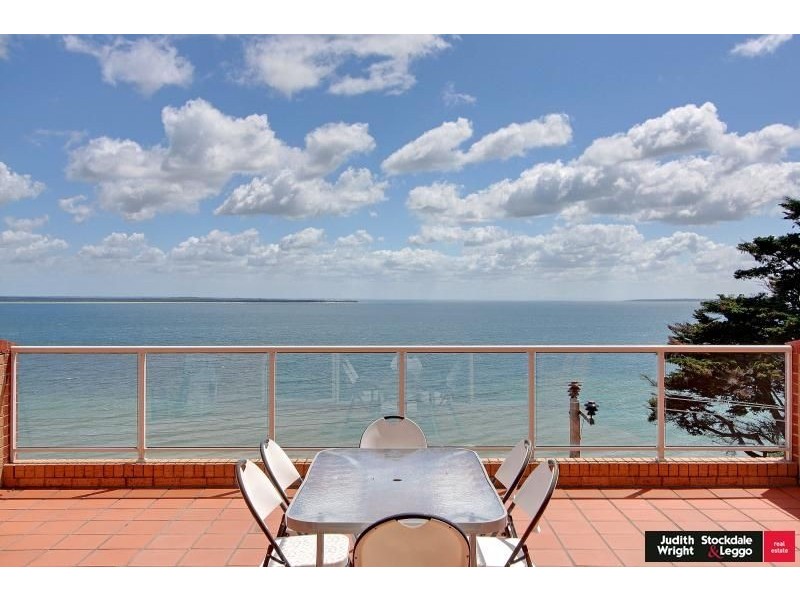 16/15-16 The Esplanade, Cowes VIC 3922