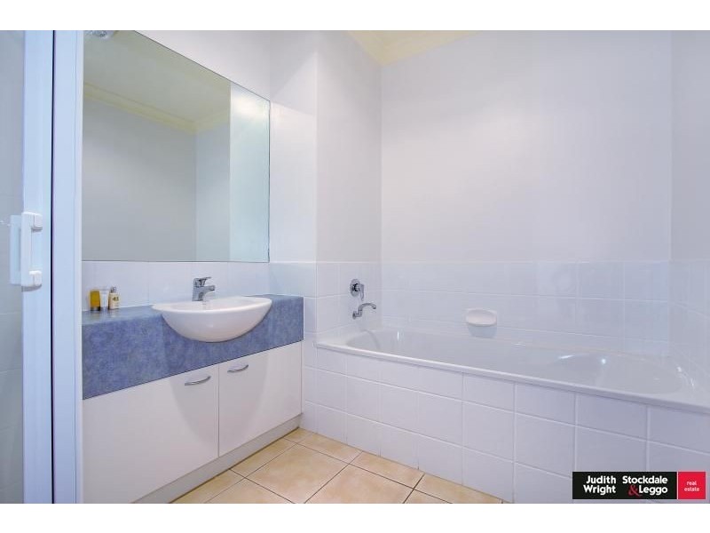 16/15-16 The Esplanade, Cowes VIC 3922
