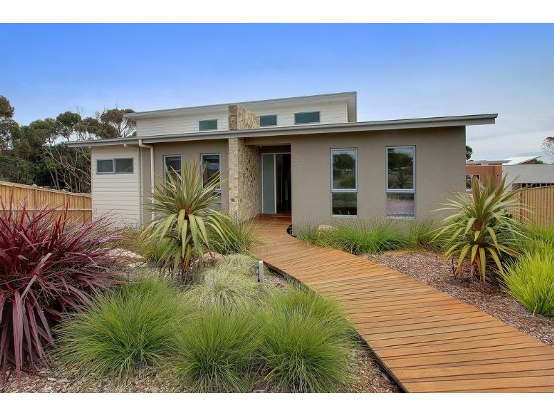 23 Waterview Rise, Cowes VIC 3922